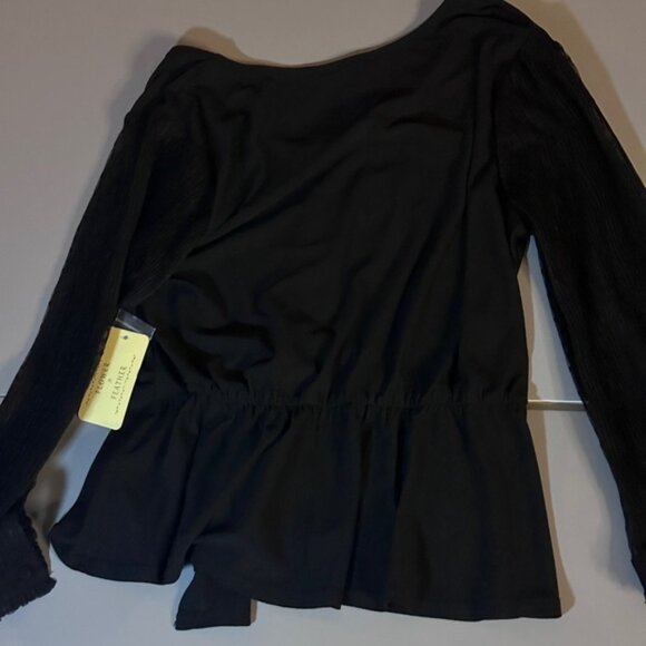 Elegant Black Women's Blouse - Picture 10 of 13